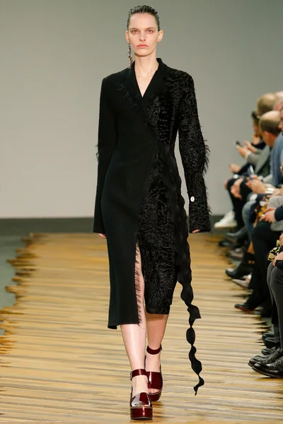 Look 37